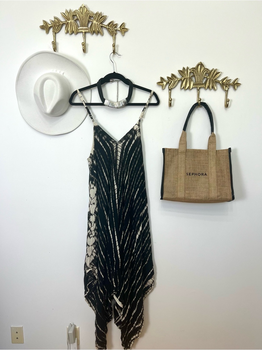 Black & Cream Tie-Dye Handkerchief Hem Slip Dress L ptp 24” l 36”
